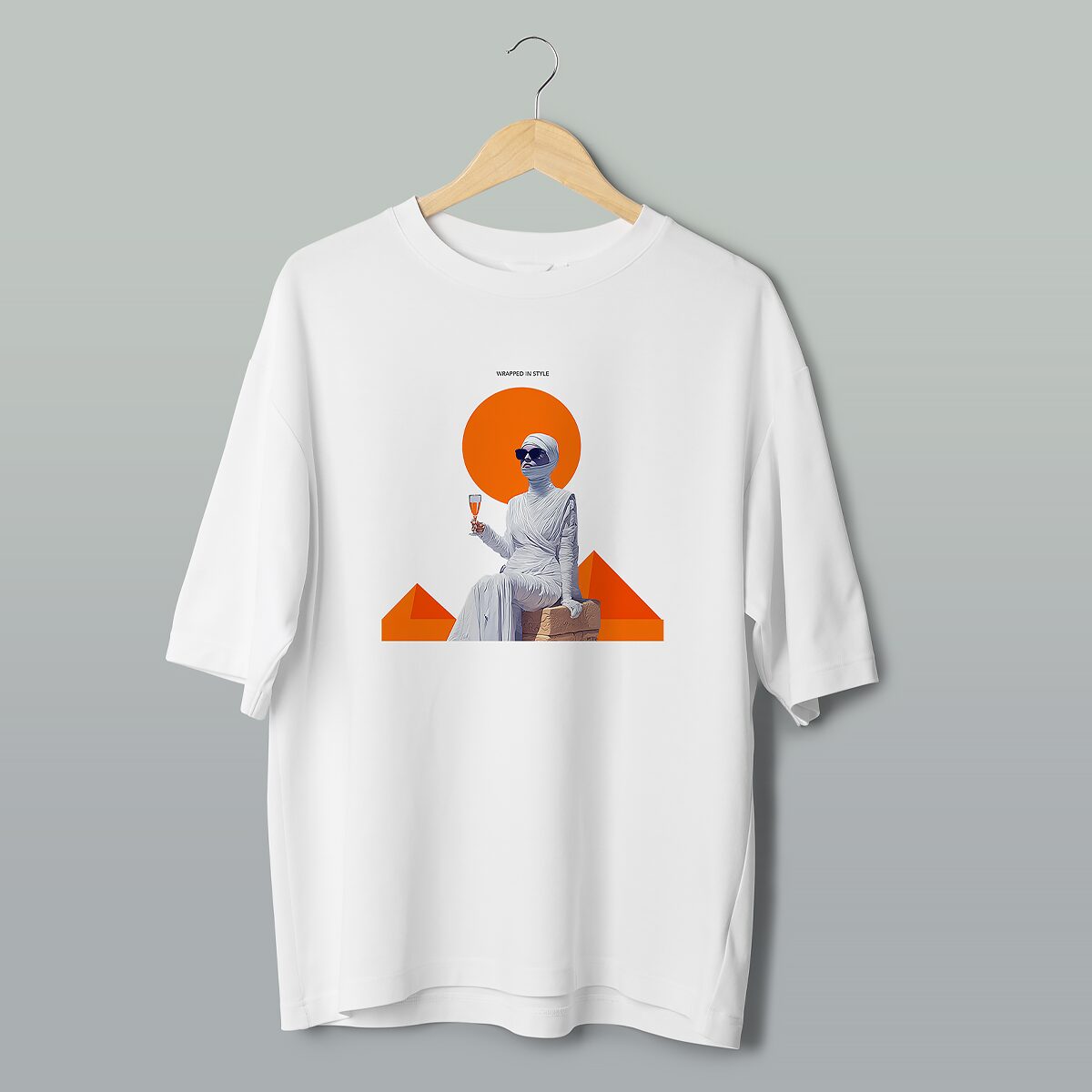 Wrapped in Style – Cooles Oversize Halloween T-Shirt